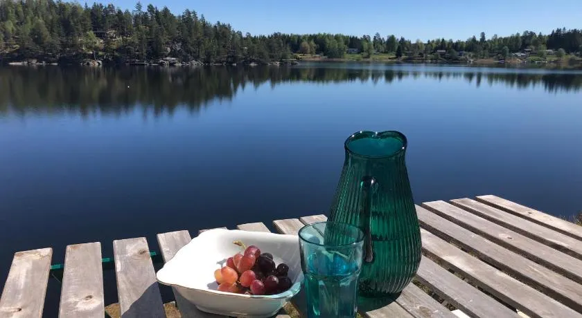 Lyseren waterfront cabin - Image 1