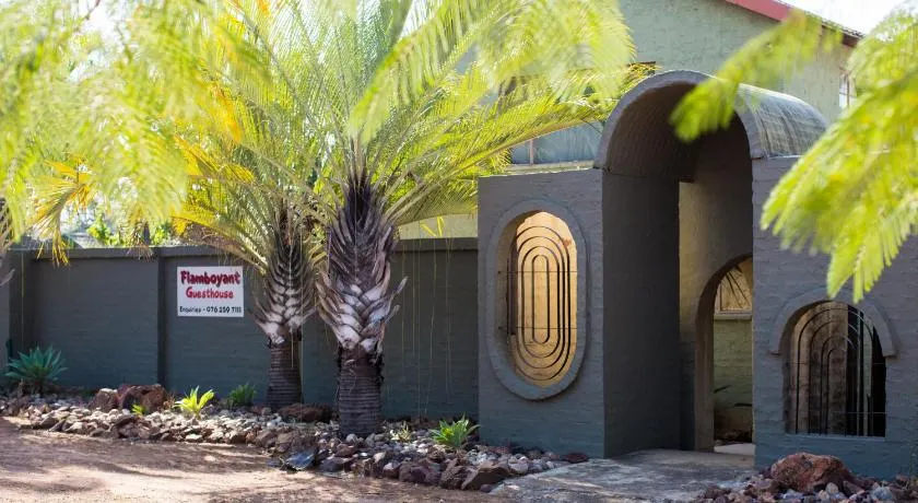 Flamboyant Guesthouse - Image 1