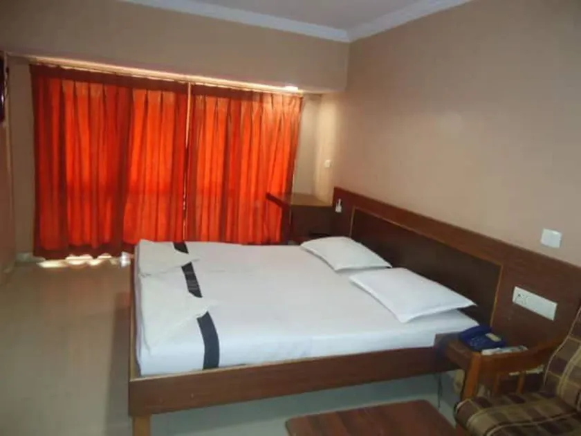 Hotel Panchratan - Image 1