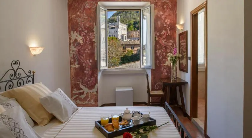 Hotel Porta Marmorea - Image 1