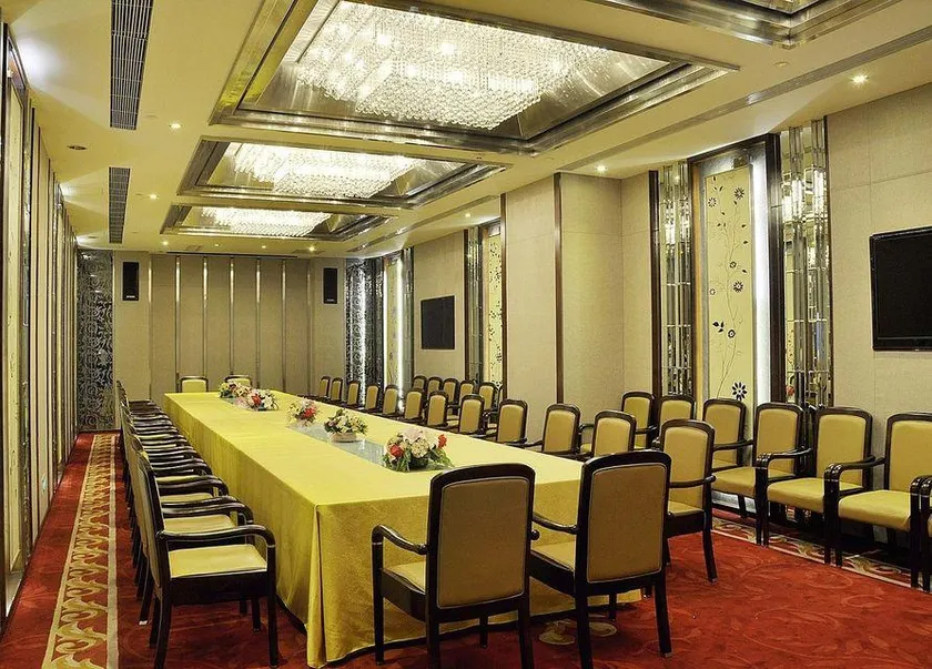 Sandborg Hotel - Image 1