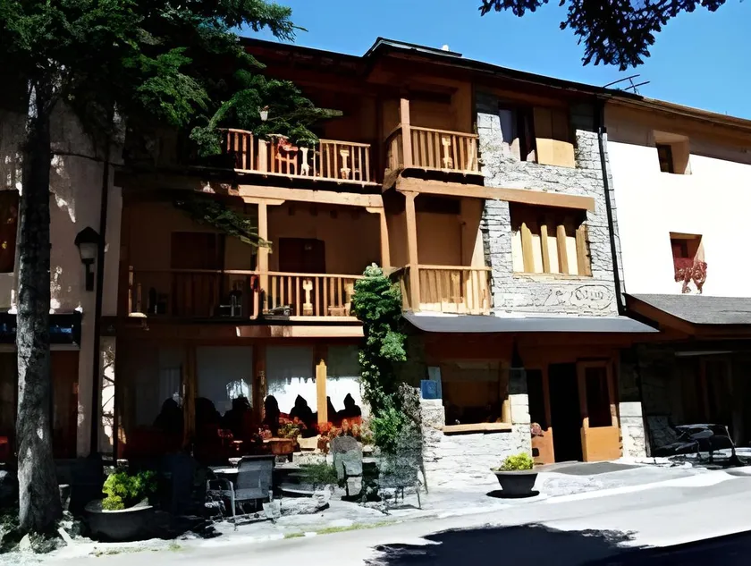Hotel Llacs De Cardos - Image 1