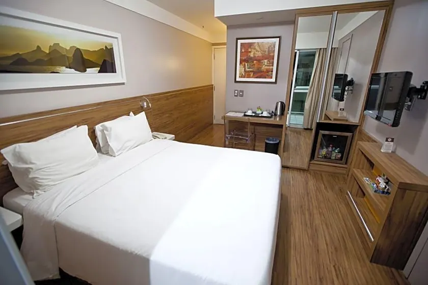 Quality Suites Botafogo Rio de Janeiro - Image 1