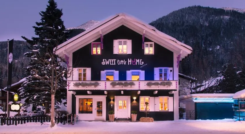 Raffl's Sweet Little Home - Image 1