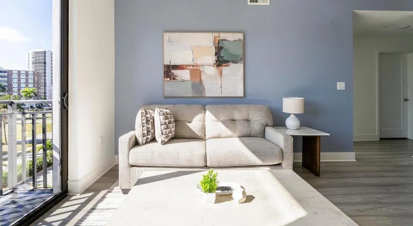 Landing Modern Apartment with Amazing Amenities (ID7569X07) - Image 1