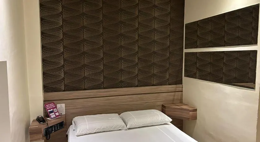 Só Love Motel - Image 1