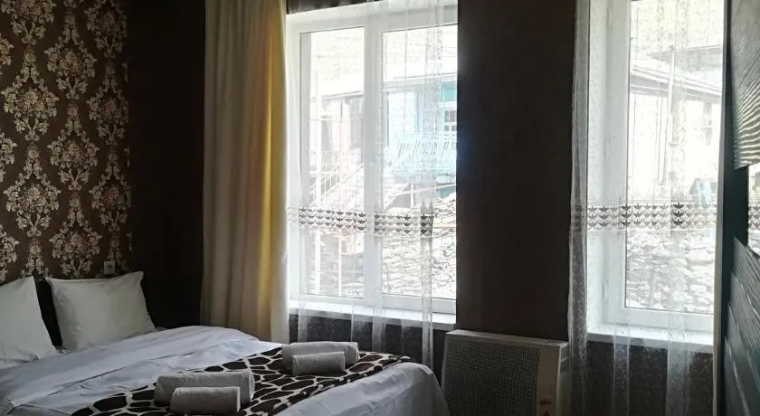 Nikoloz Guesthouse - Image 1