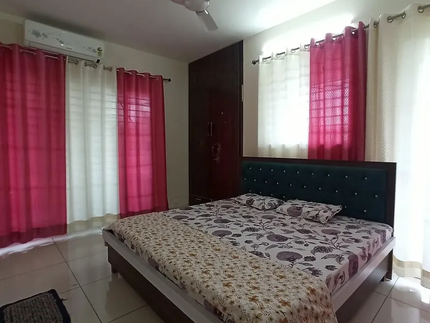 HOME STAY IN PEACE- LOVELY 2 BEDROOM BUNGLOW - Image 1