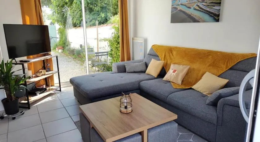 Maison Flottaise chaleureuse - Image 1