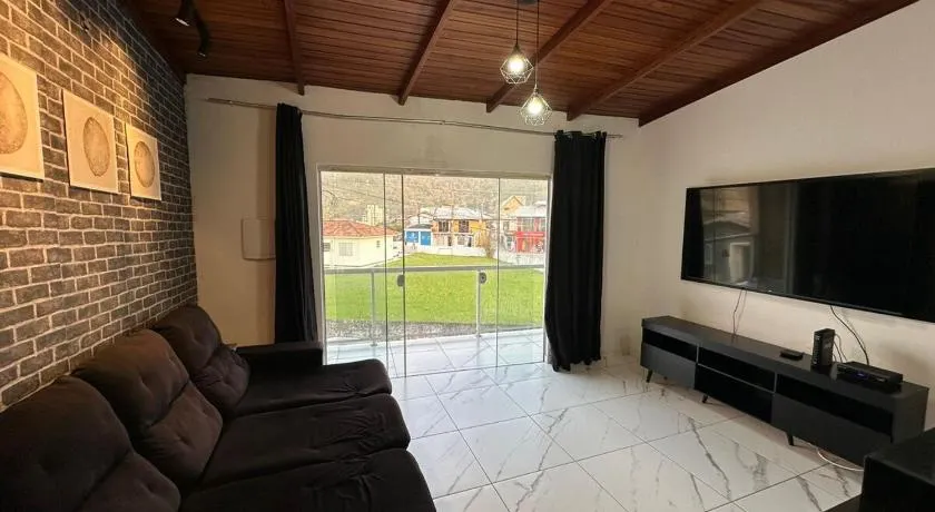 Casa na Barra da Lagoa - Image 1