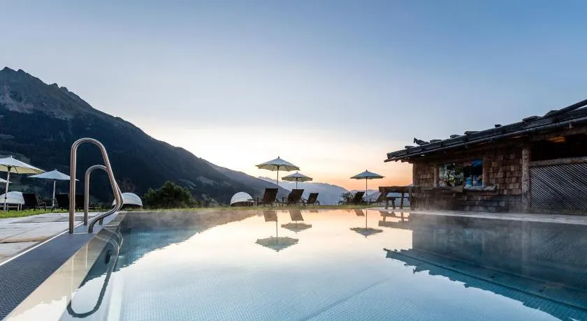 Panorama Resort Taljörgele - Image 1