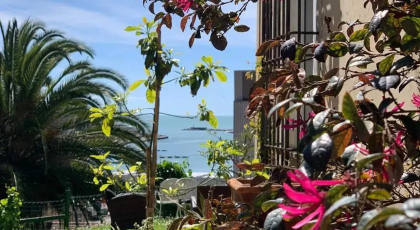 Caligo B&B Secret Garden Villa Room vicino alle Cinque Terre - Image 1