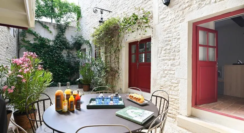 Les Sarments en Côte d'Or, Gîte d'exception près de Beaune, classé 5 étoiles par Atout France - Image 1