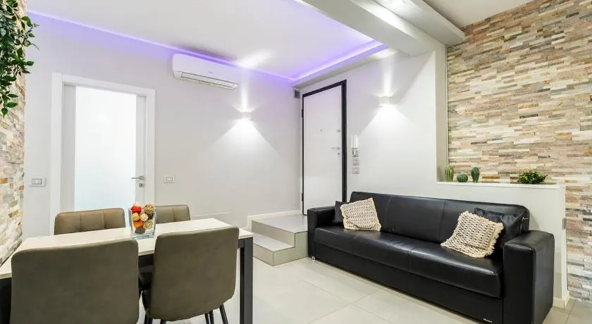 NEW - 2 Min Metro Batoni - Luxury Apt con Posto Auto - Image 1