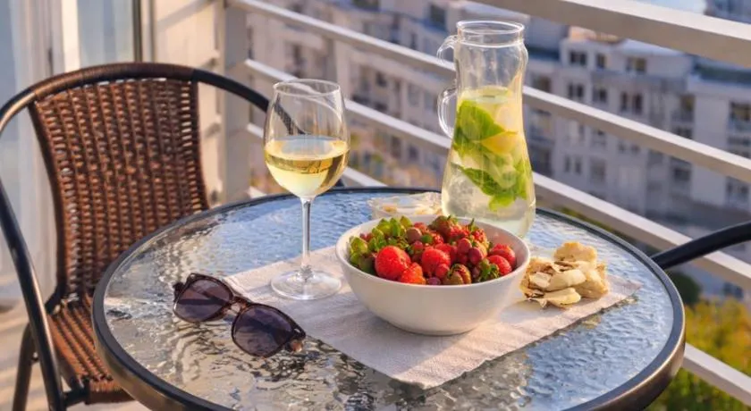 Batumi Real Lux - Sea View Apartments - Image 1