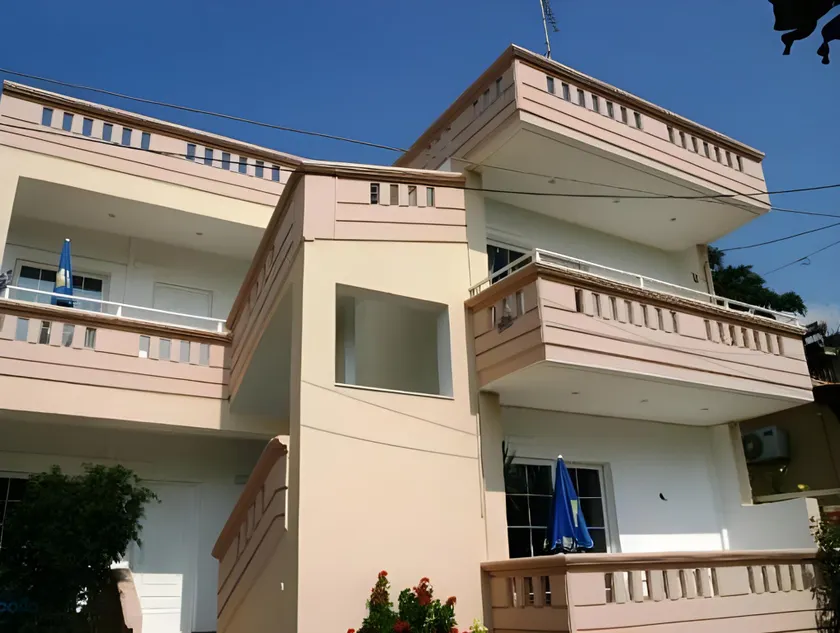 Babis Apartments - Image 1