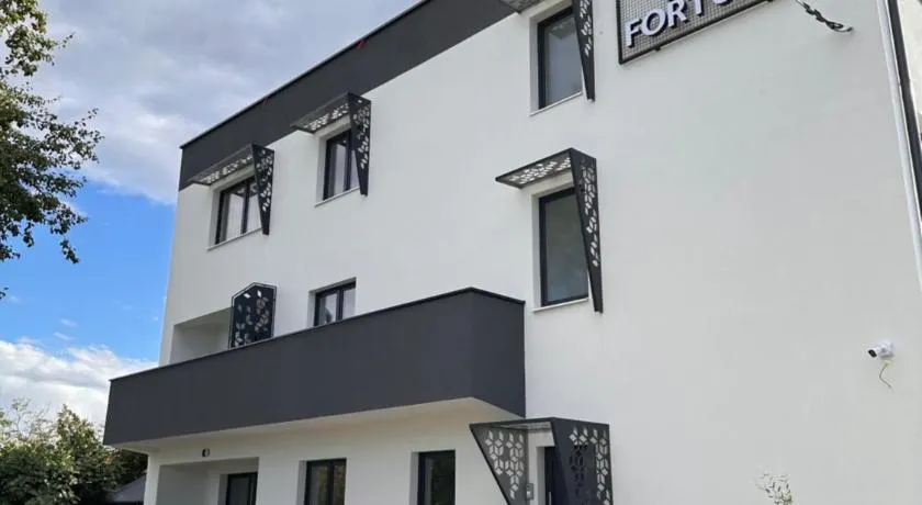 Hotel Fortuna - Image 1