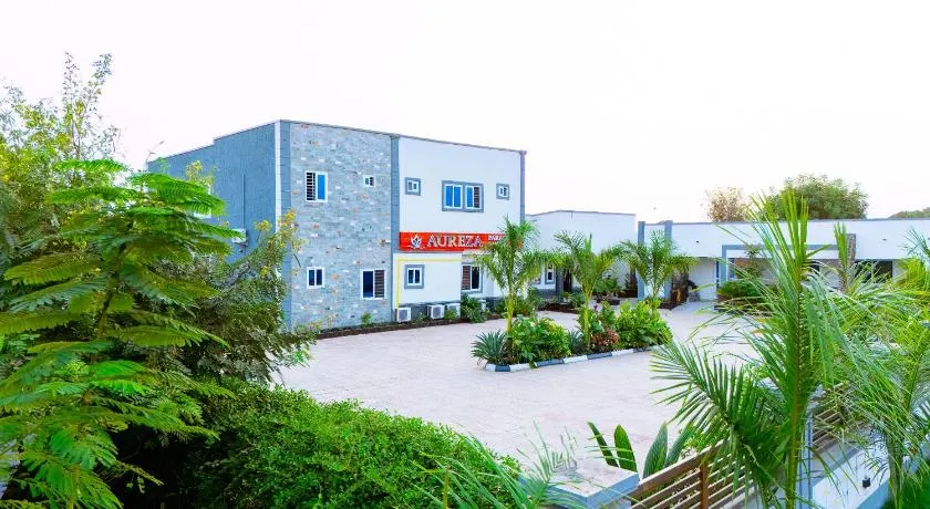 Aureza Paradise Hotel - Image 1