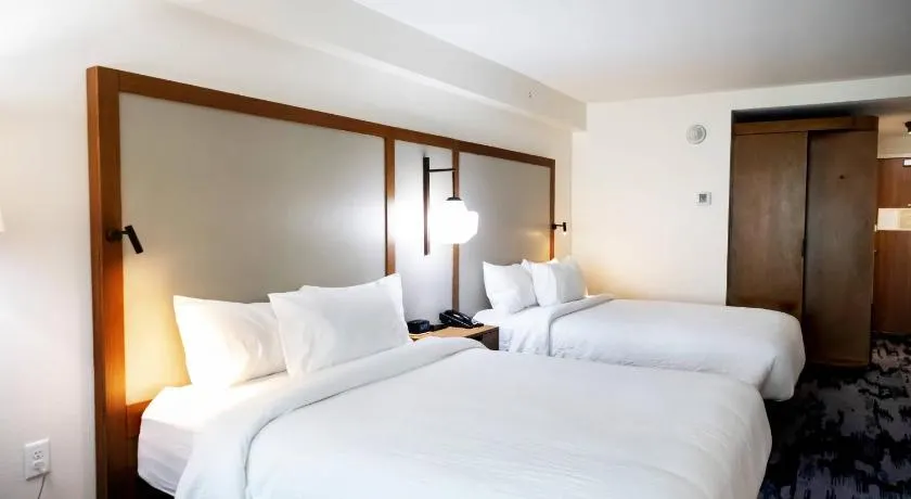 Fairfield by Marriott Inn & Suites Louisville Airport - Image 1