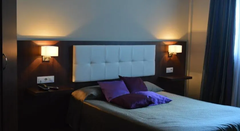 Hotel Peña Cruz - Image 1
