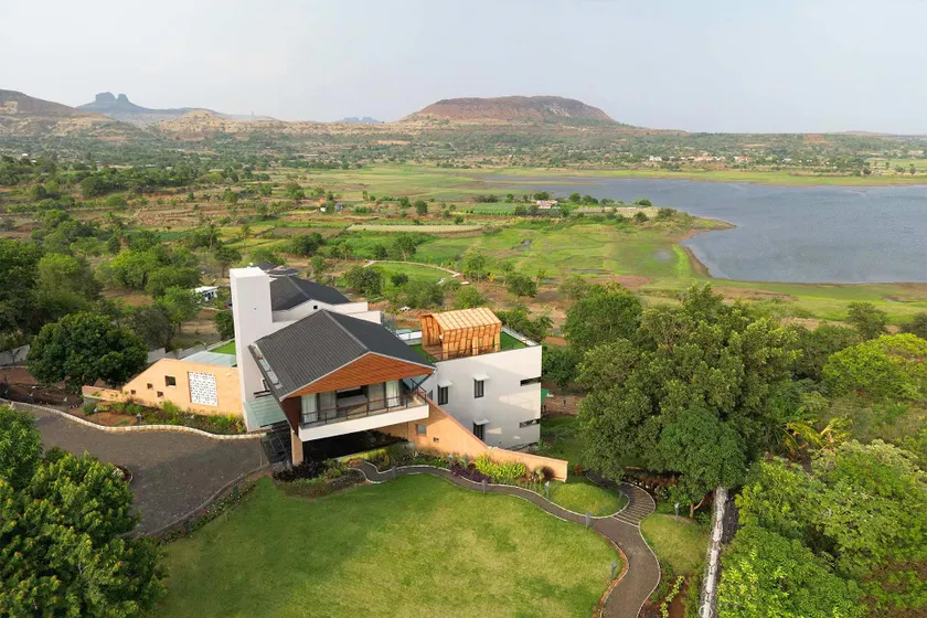 Pearl Lakeview Mansion by StayVista - Lakeside villa with Infinity pool, In-house theatre & Games room - Image 1