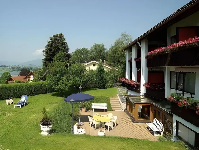 Hotel Alpenglühn - Image 1