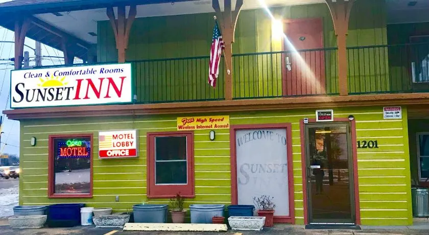 Sunset Inn-Rolla - Image 1