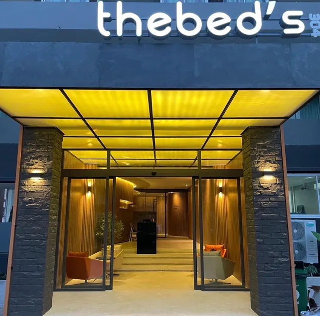 The Bed's 304 - Image 1