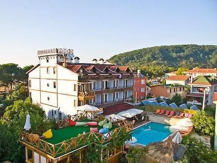 Kurfal Hotel - Image 1