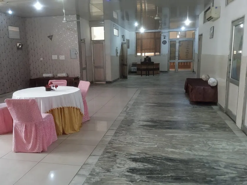 Hotel Raj Mahal  - Image 1