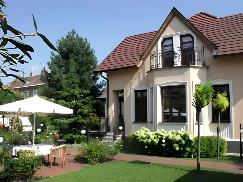 Villa Rosa - Image 1