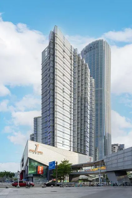 Benz LOFT Seaview Hotel Apartment (Shenzhen Bohai City) - Image 1