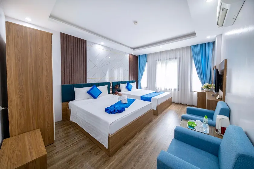 Aquarius Grand Hotel - Image 1