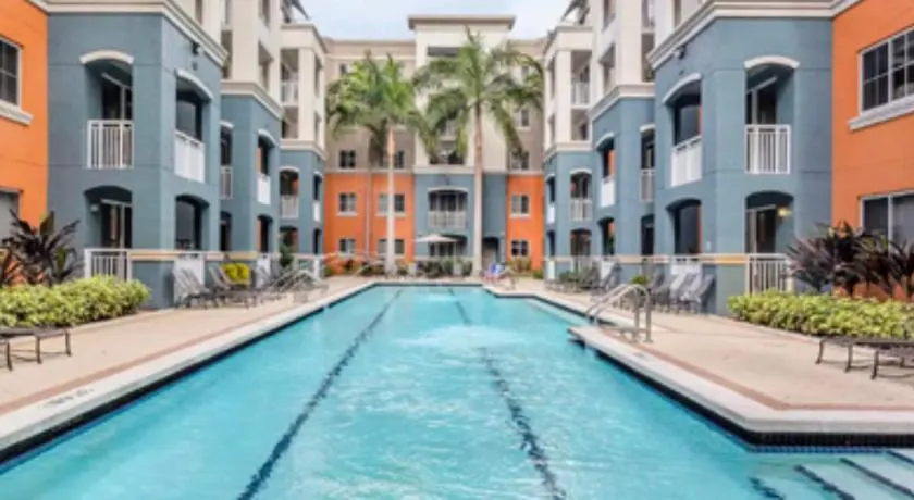 Beautiful Apartment with Pool in Miami - Image 1