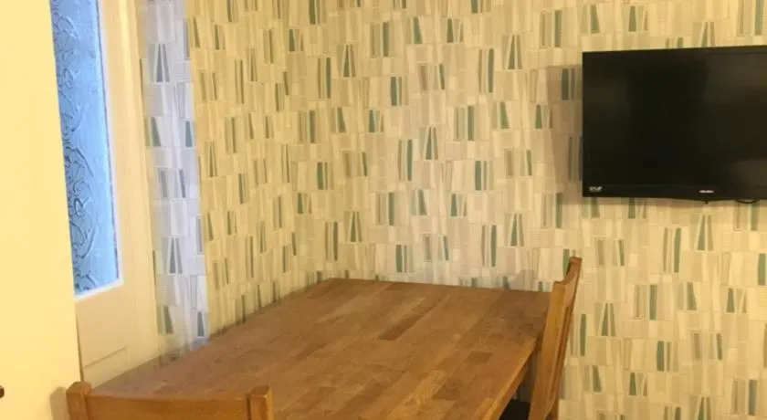 Addison B&B - Image 1