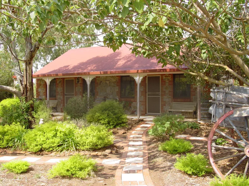 Langmeil Cottages - Image 1