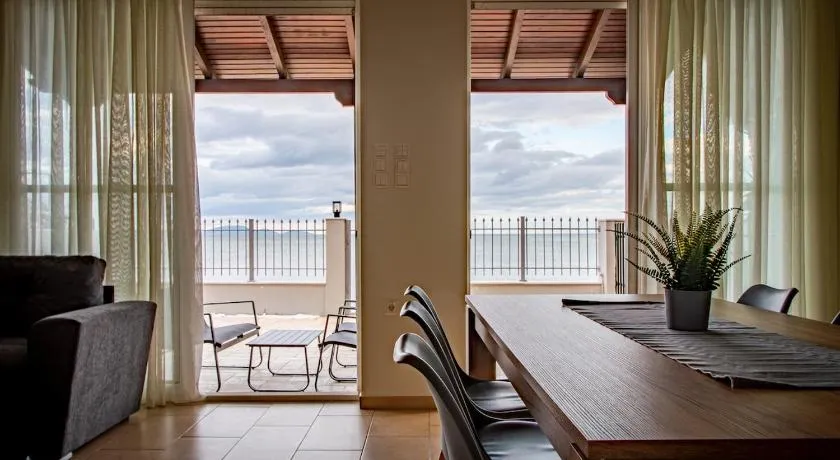 Marathon Coastal House - Image 1