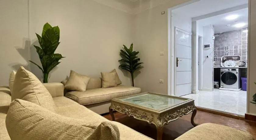Triple Garden Studios and apartments - Image 1
