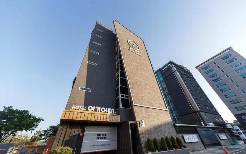 Suncheon Hotel Yeogieutte - Image 1