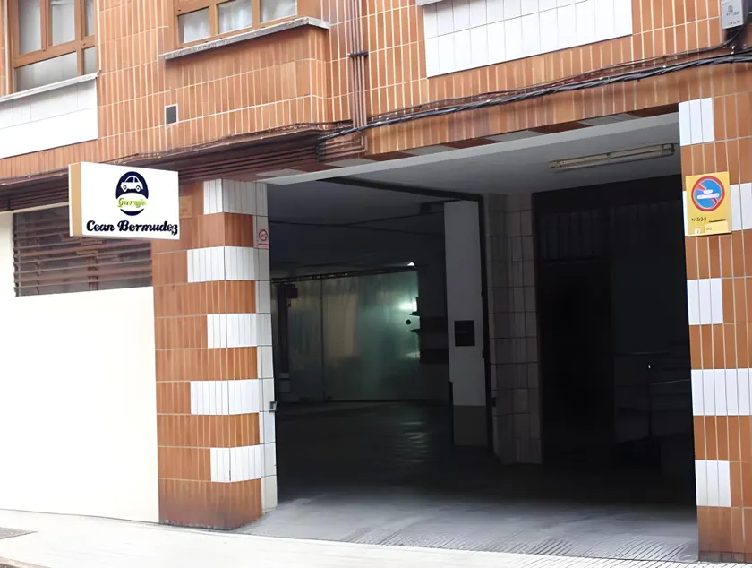 Apartamentos Cean Bermudez - Image 1