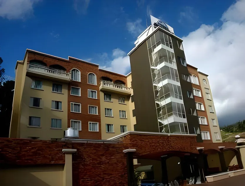 Sonesta Hotel Loja - Image 1
