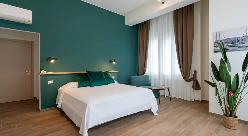 Marina Rooms - Guesthouse - Image 1