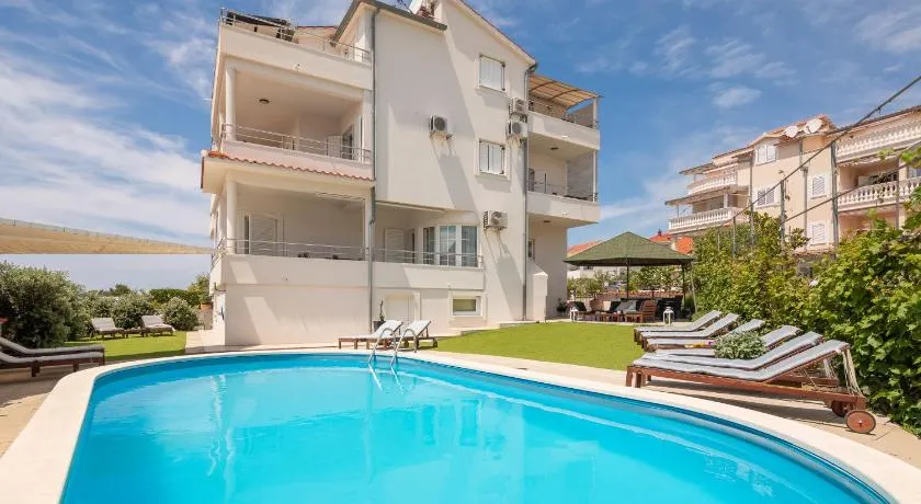 Apartments Tihi - Image 1