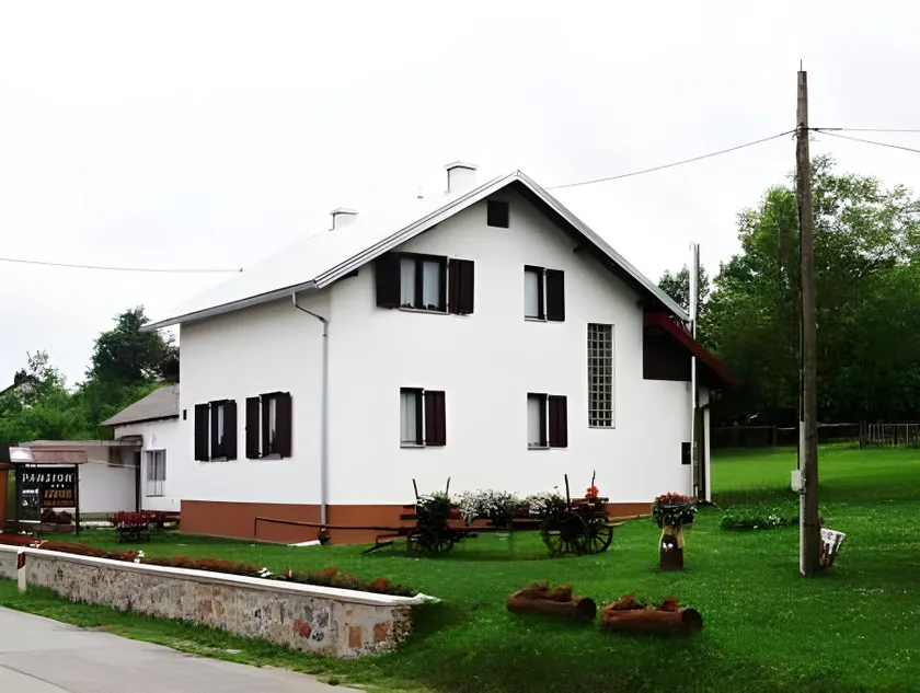 Pansion Izvor - Image 1