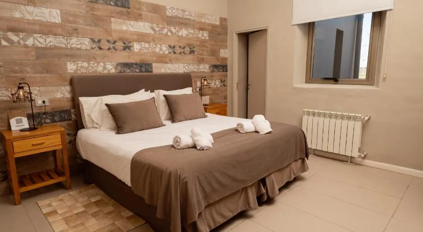 Dobe Lodge - Image 1