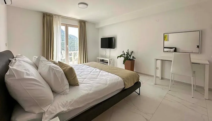 Uphill Chic Studio Apt in Budva - Image 1