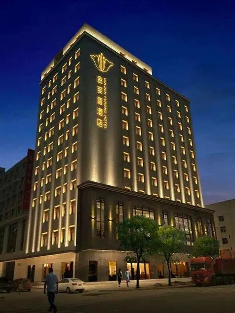 Golden Furong Hotel - Image 1
