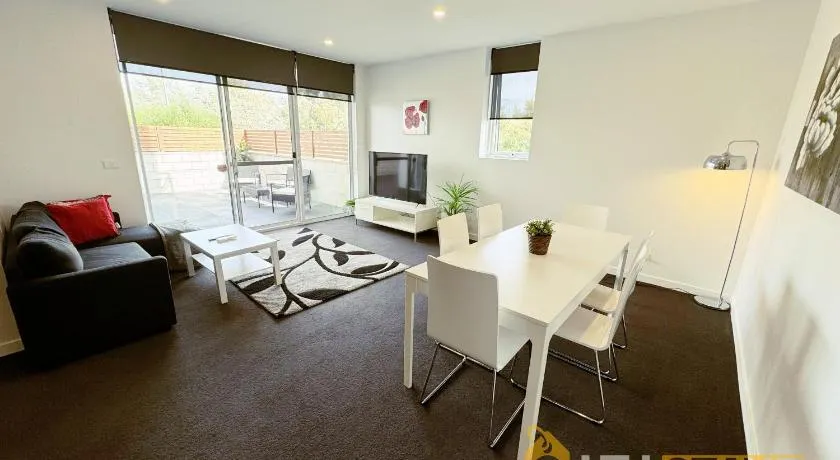 Wonder in Woden - 2 bd 2bth Apt - Image 1