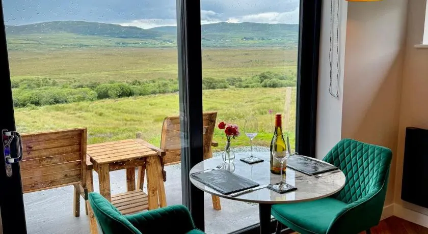 Luxury One Bedroom Cabin - Heatherbank Cabin - Image 1