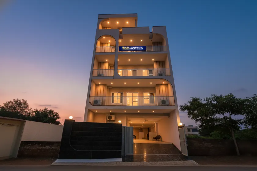 FabHotel AR Prime - Near Emaar Palm Heights - Image 1